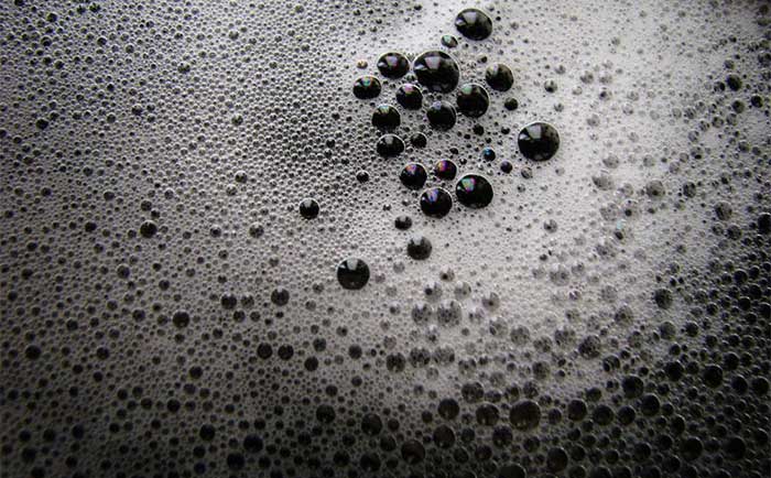 (圖:切削液泡沫現(xiàn)場(chǎng))