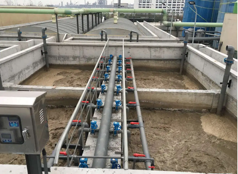 (圖:生化污水池泡沫)